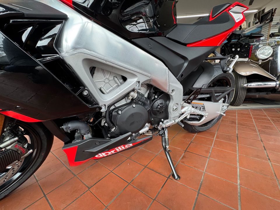 2024 APRILIA Tuono V4 Factory