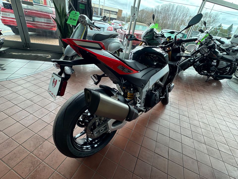 2024 APRILIA Tuono V4 Factory