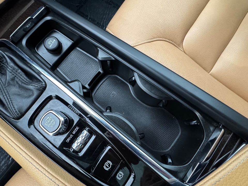 2018 Volvo XC90