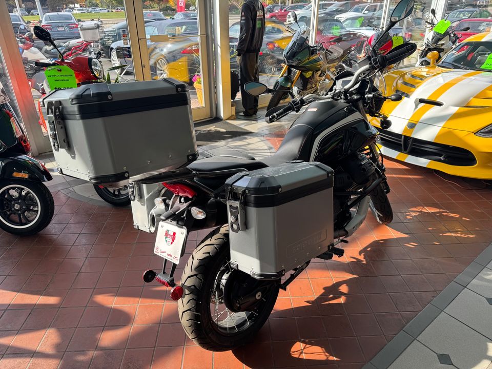 2022 MOTO GUZZI V85 TT Guardia dOnore E5