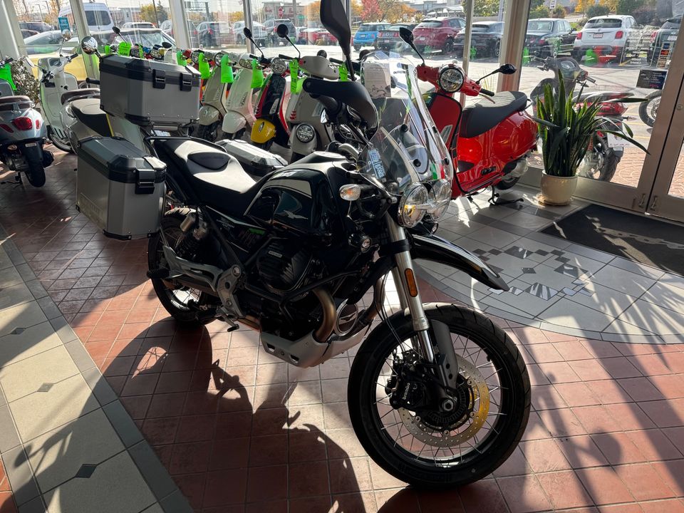 2022 MOTO GUZZI V85 TT Guardia dOnore E5