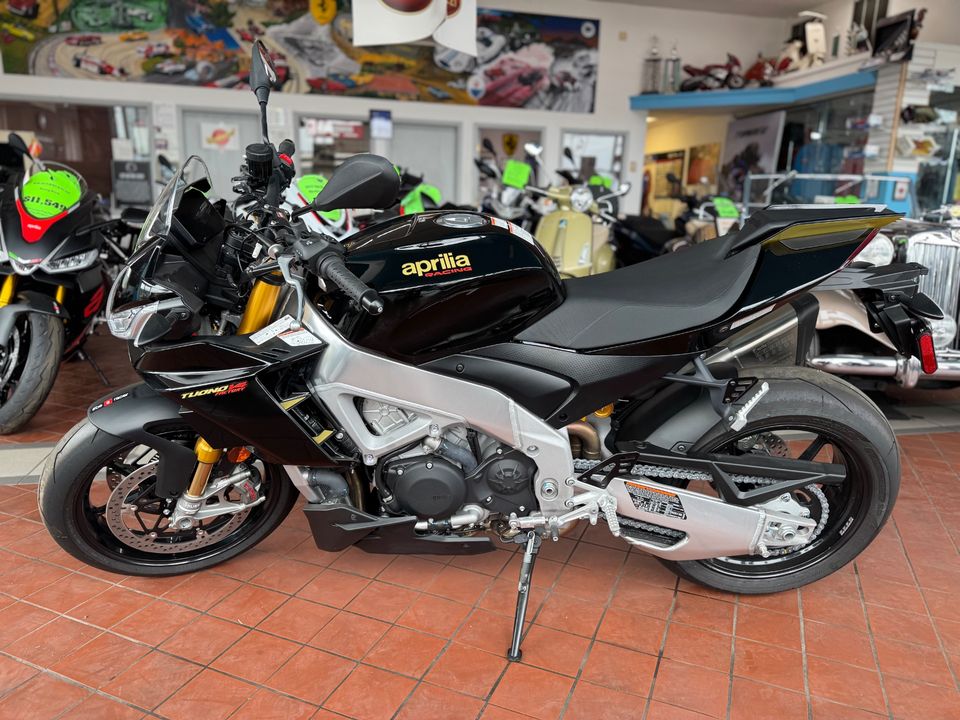 2022 APRILIA Tuono V4 1100 Factory
