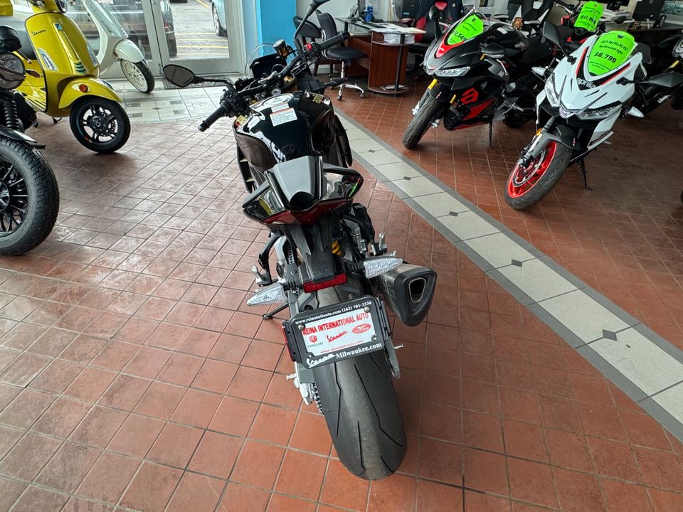 2022 APRILIA Tuono V4 1100 Factory