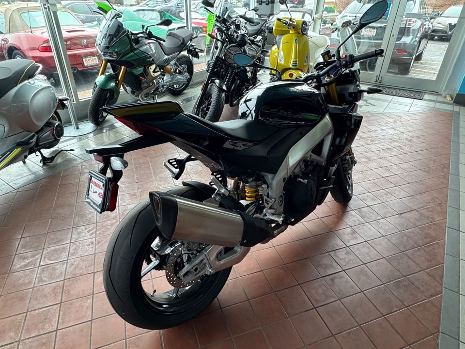 2022 APRILIA Tuono V4 1100 Factory
