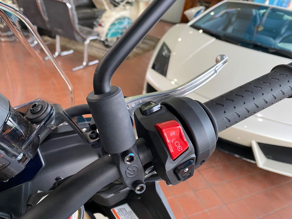 2022 APRILIA Tuono V4 1100