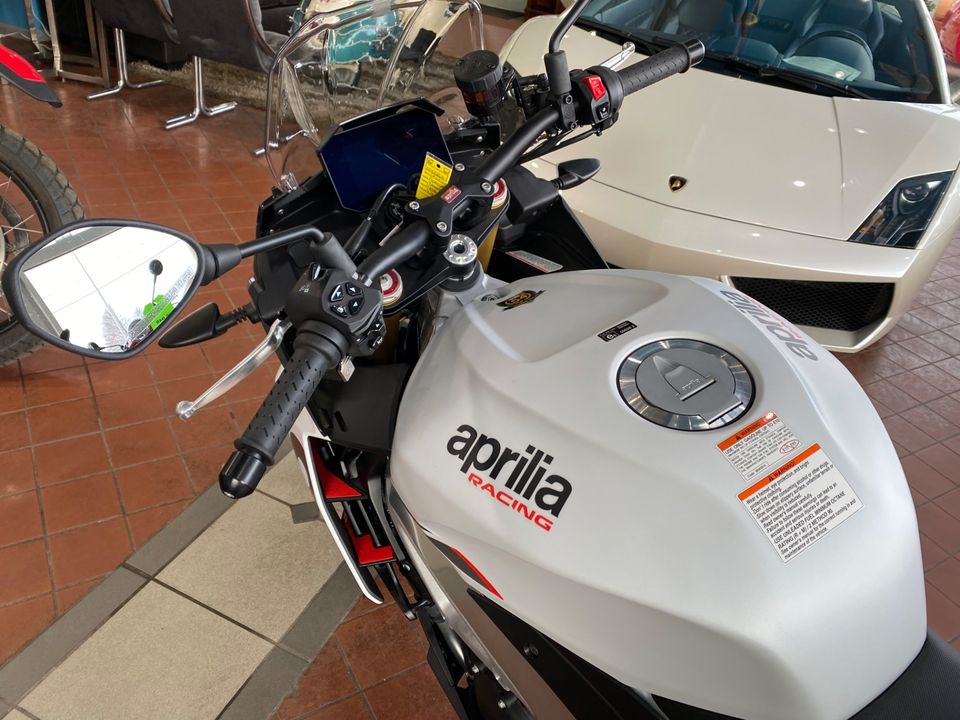 2022 APRILIA Tuono V4 1100