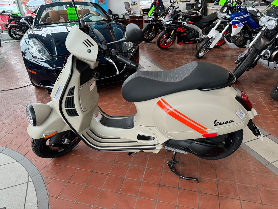 2024 VESPA GTV 300