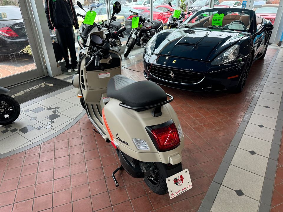 2024 VESPA GTV 300