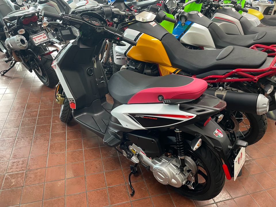 2017 APRILIA SR 50