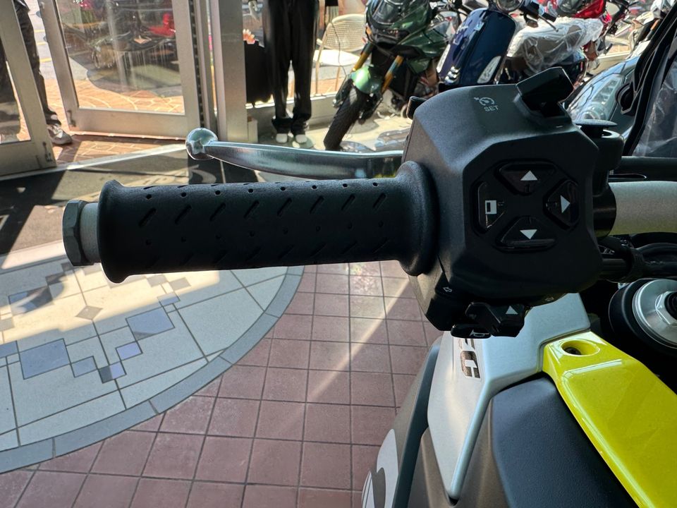 2023 APRILIA TUAREG 660