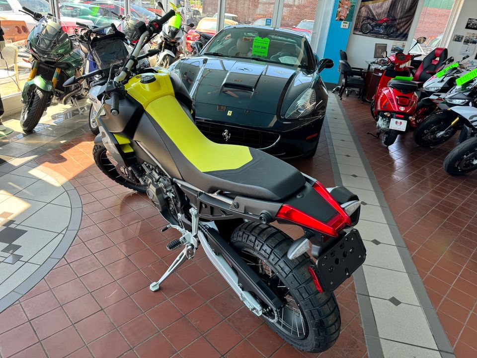 2023 APRILIA TUAREG 660