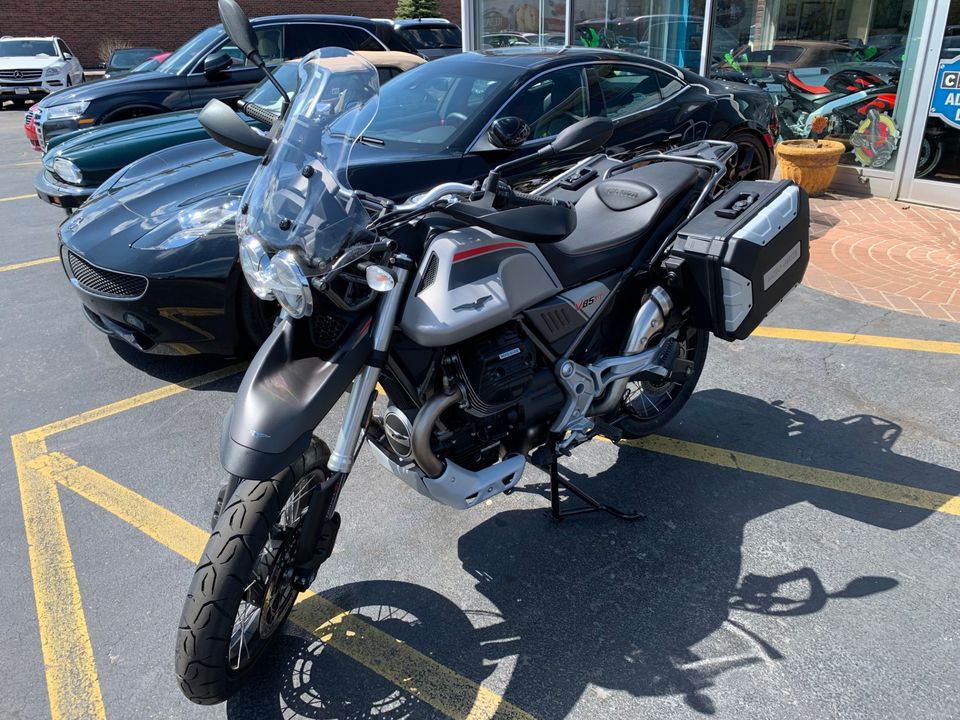 2023 MOTO GUZZI V85 TT TRAVEL