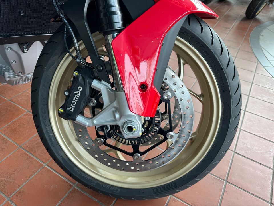 2024 MOTO GUZZI V100 Mandelo