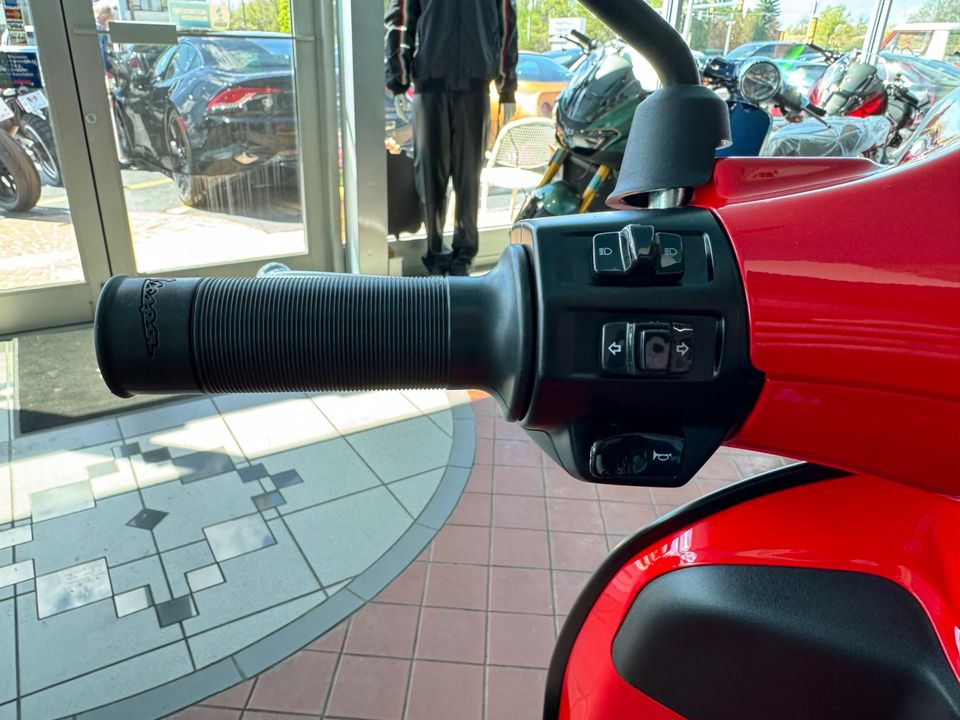 2024 Vespa Sprint 50 S