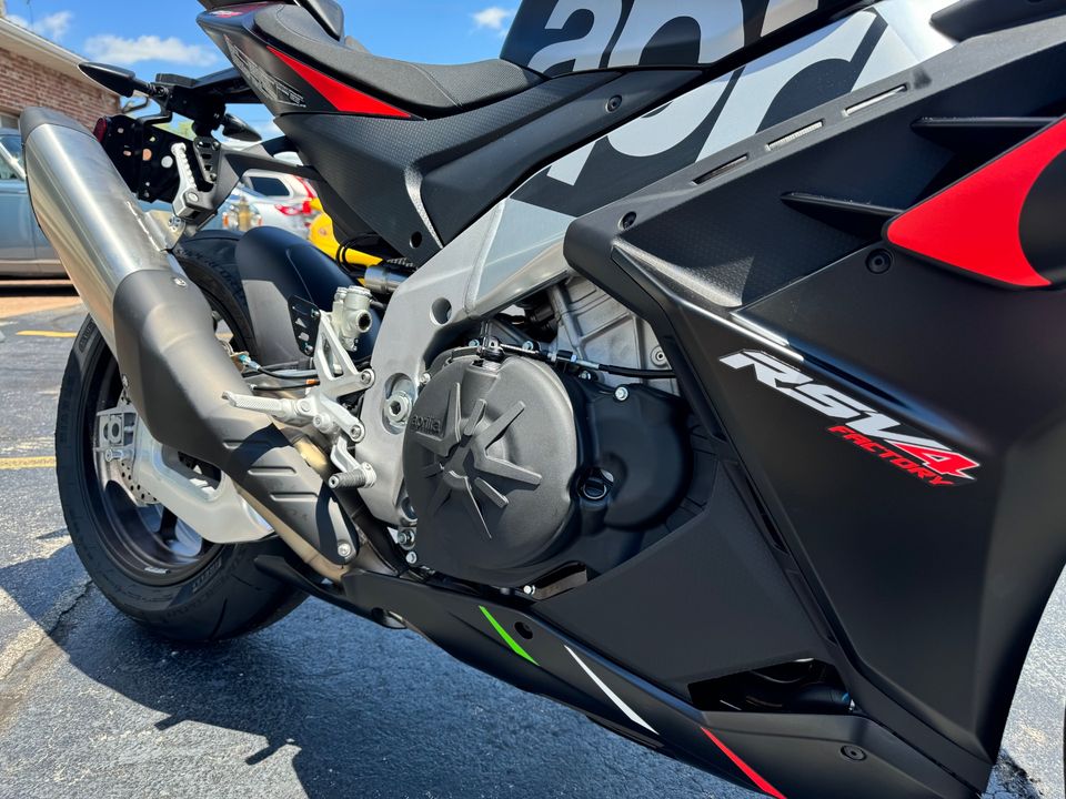 2024 APRILIA RSV4