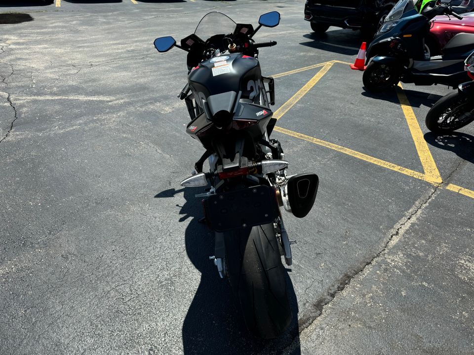 2024 APRILIA RSV4