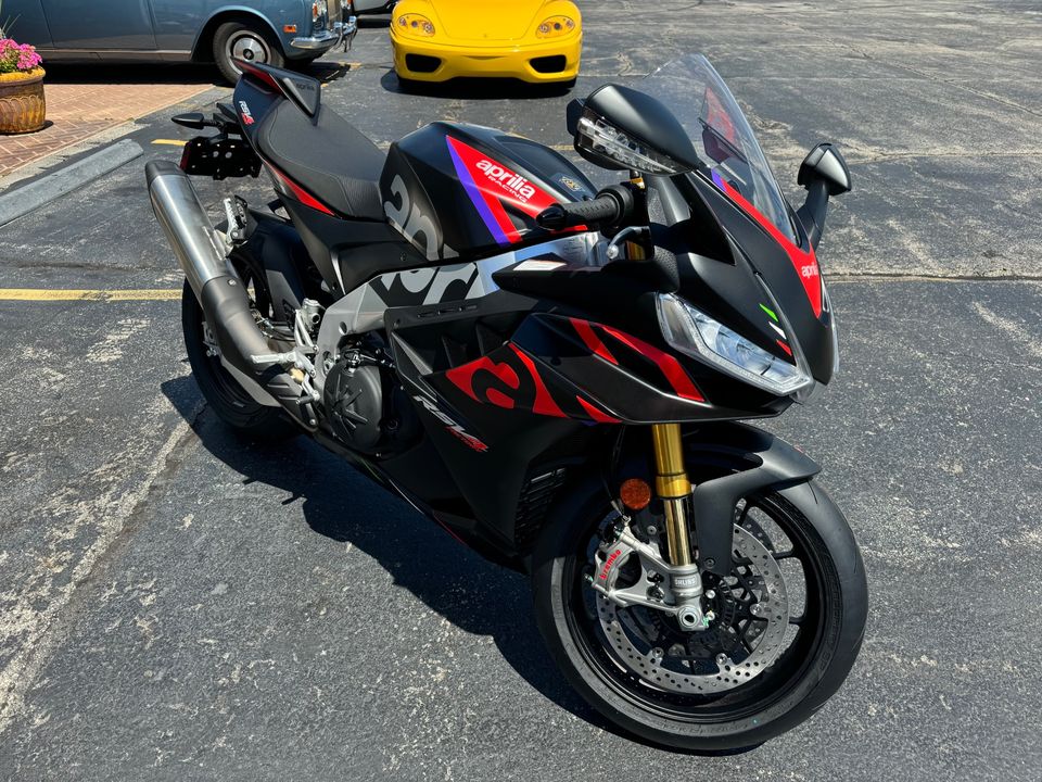 2024 APRILIA RSV4