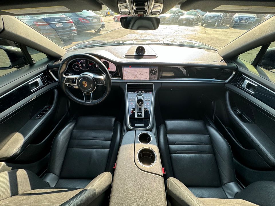 2018 Porsche Panamera