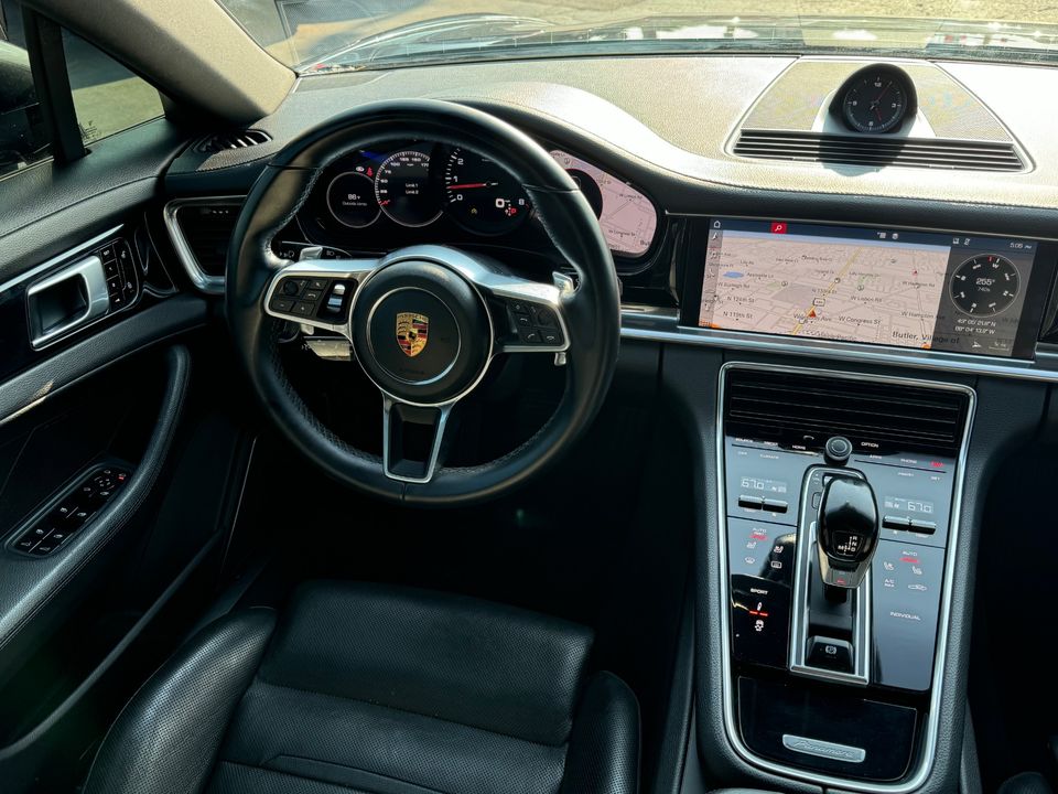 2018 Porsche Panamera