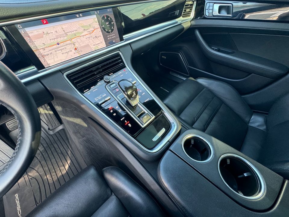 2018 Porsche Panamera