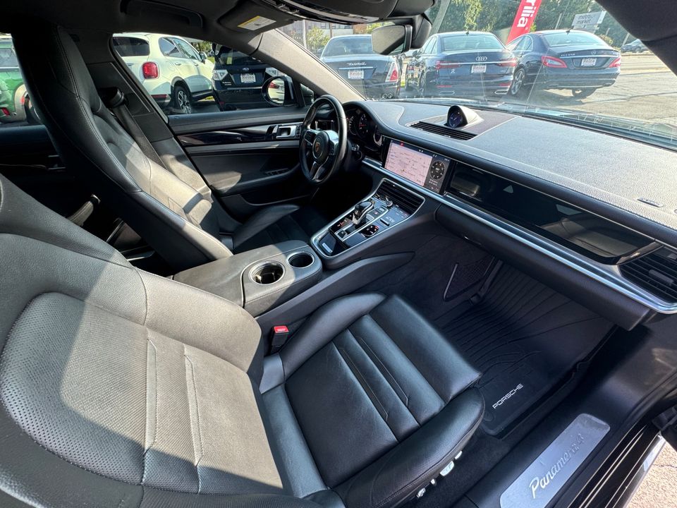 2018 Porsche Panamera