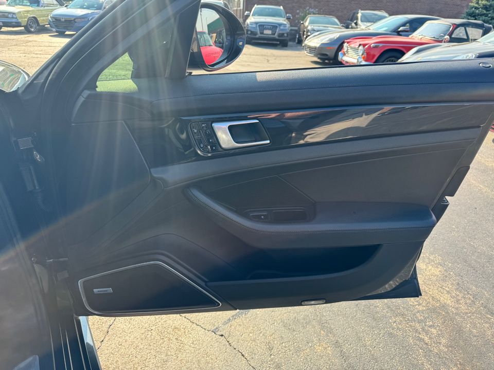 2018 Porsche Panamera