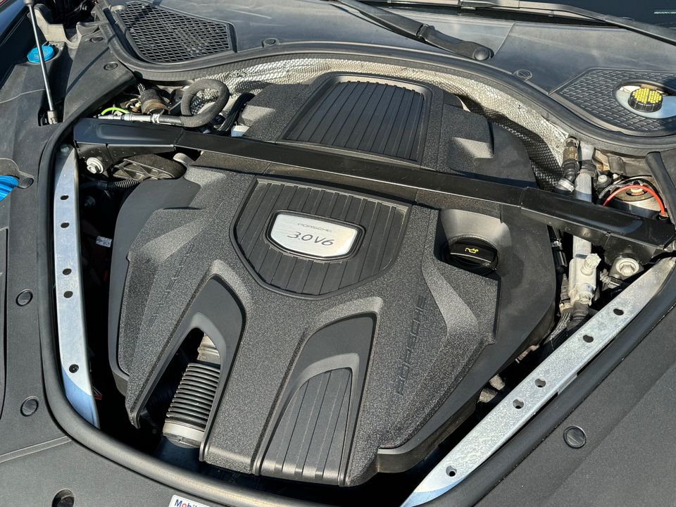 2018 Porsche Panamera