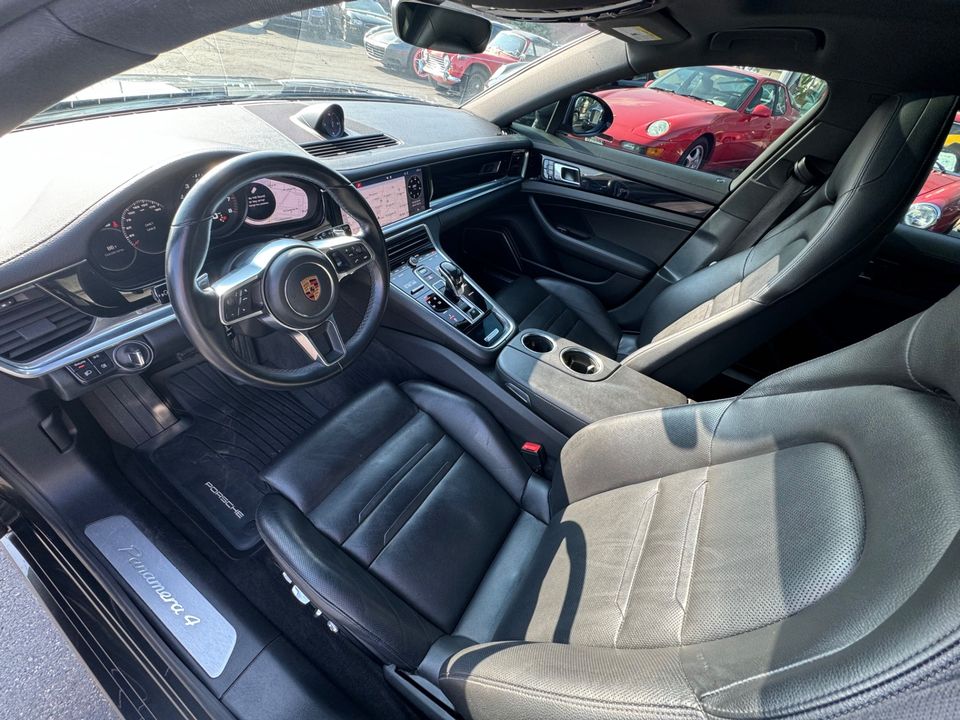 2018 Porsche Panamera