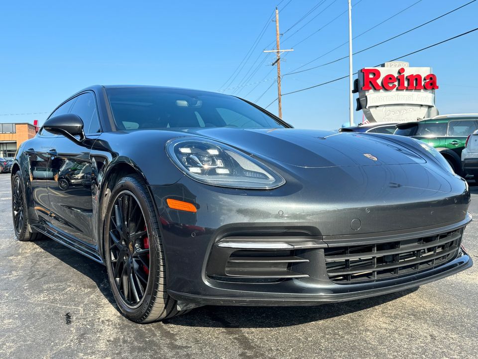 2018 Porsche Panamera