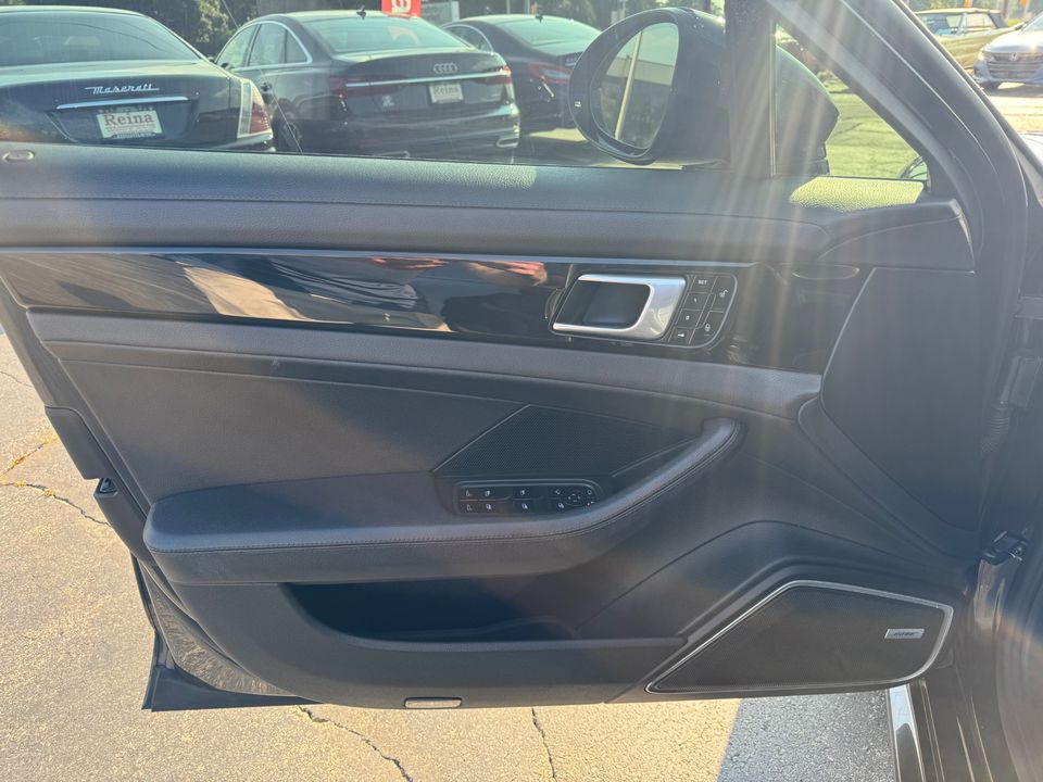 2018 Porsche Panamera
