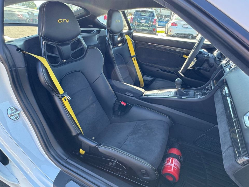 2016 Porsche Cayman