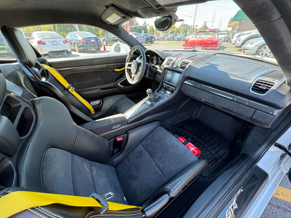 2016 Porsche Cayman