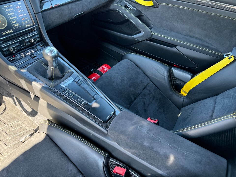 2016 Porsche Cayman