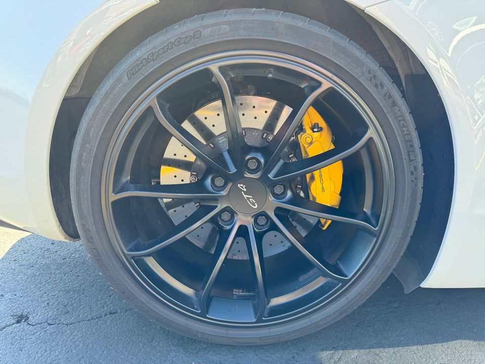 2016 Porsche Cayman