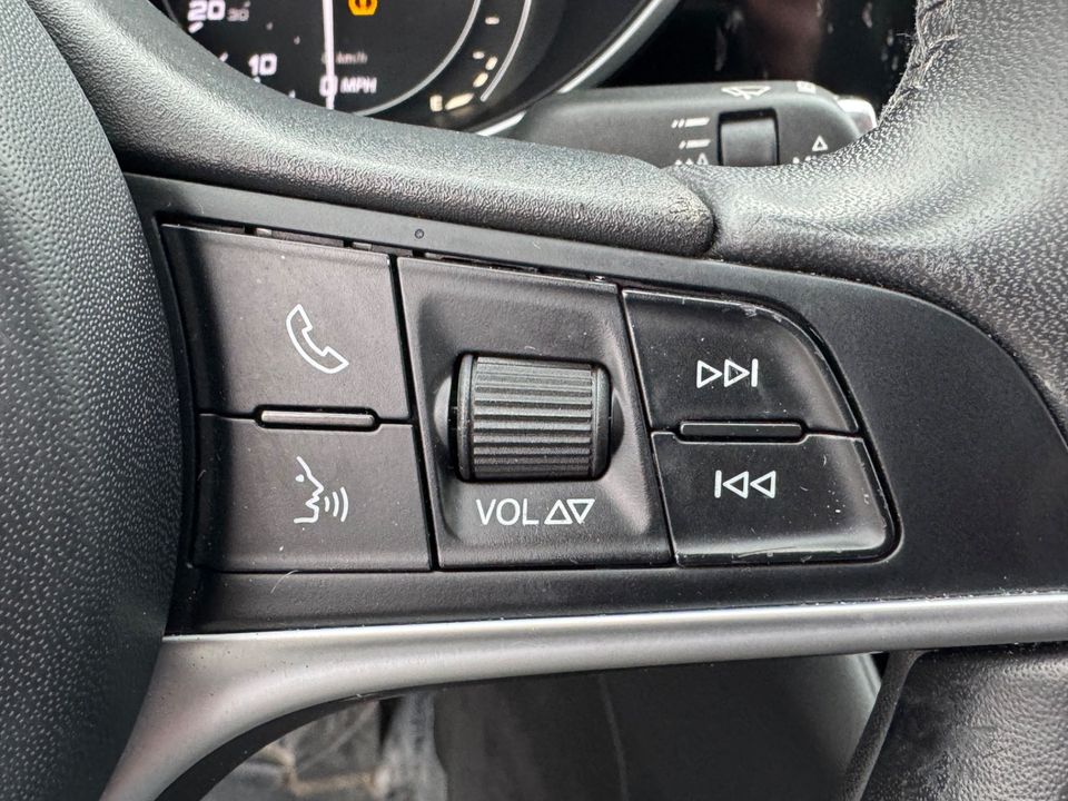 2017 Alfa Romeo Giulia AWD