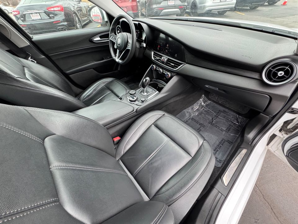 2017 Alfa Romeo Giulia AWD