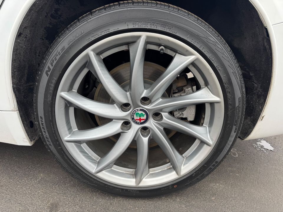2017 Alfa Romeo Giulia AWD