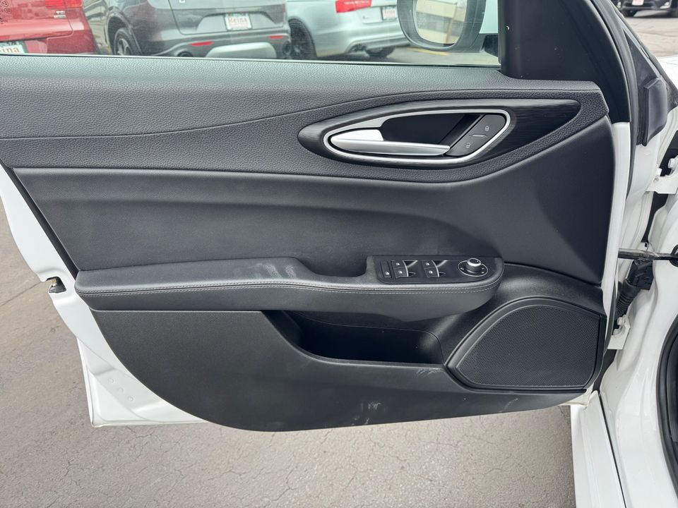 2017 Alfa Romeo Giulia AWD