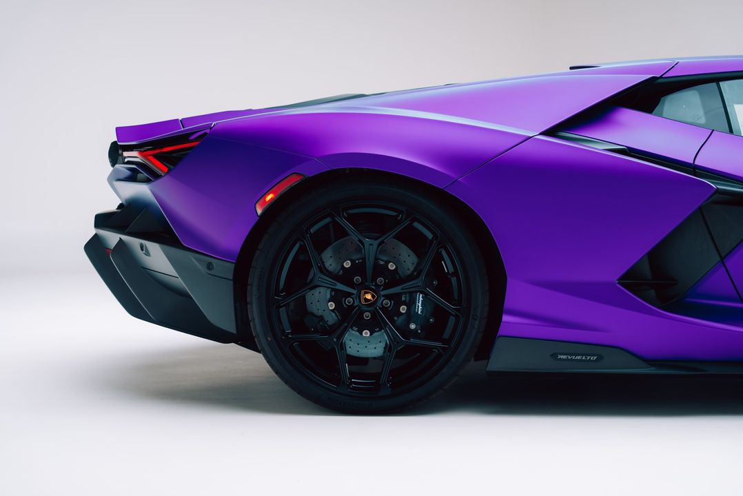 2024 Lamborghini Revuelto