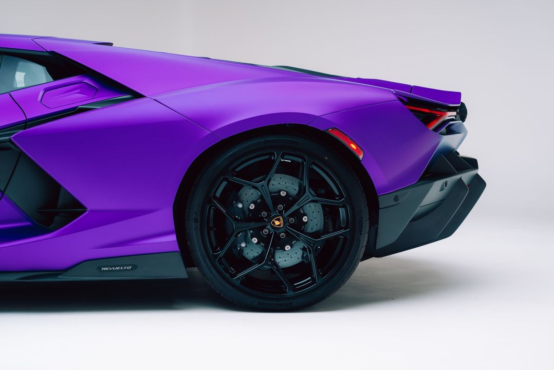 2024 Lamborghini Revuelto