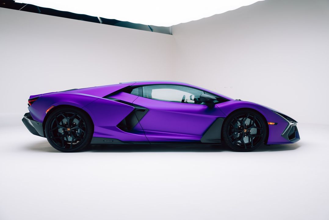 2024 Lamborghini Revuelto