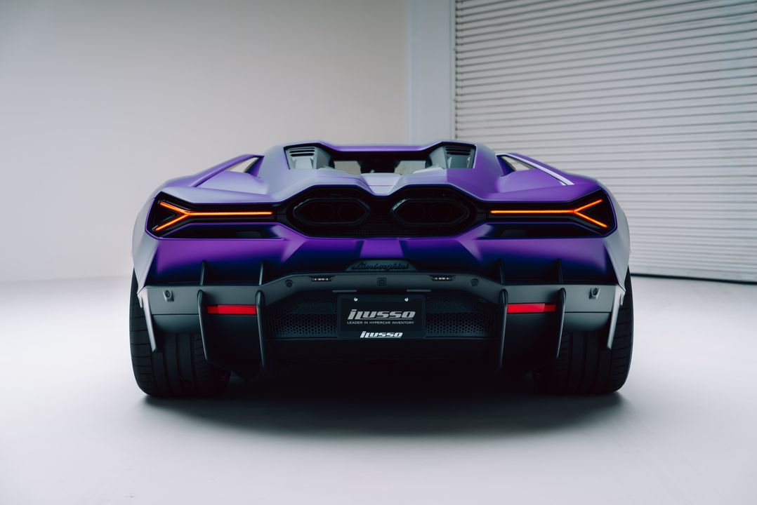2024 Lamborghini Revuelto