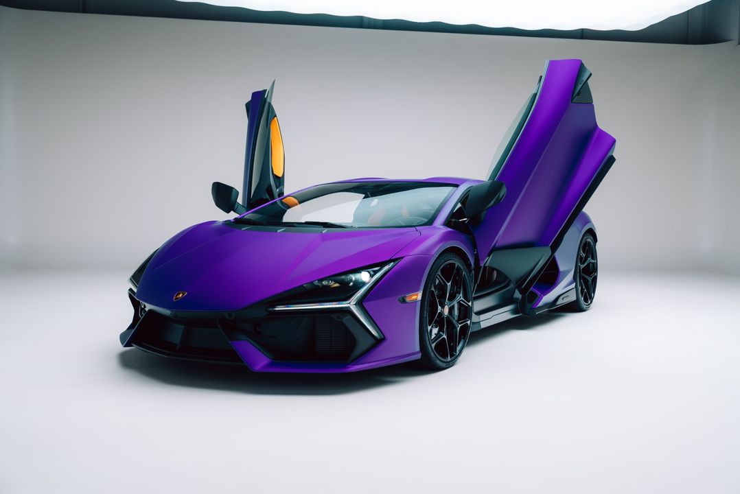 2024 Lamborghini Revuelto