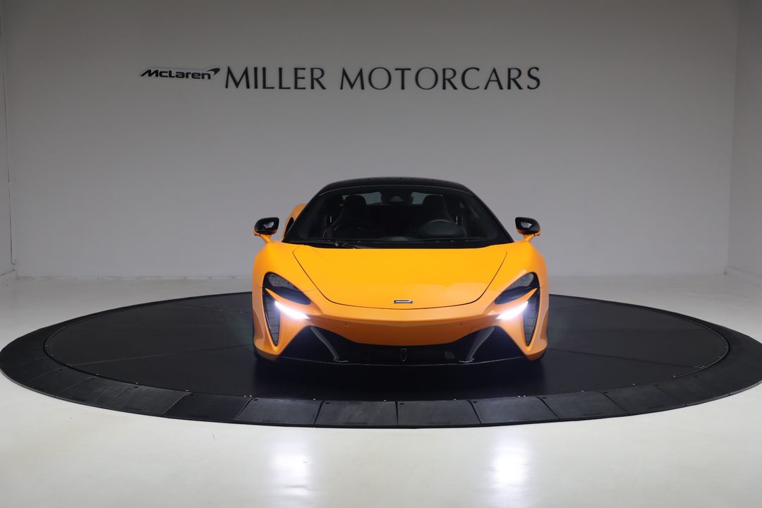 2024 McLaren Artura