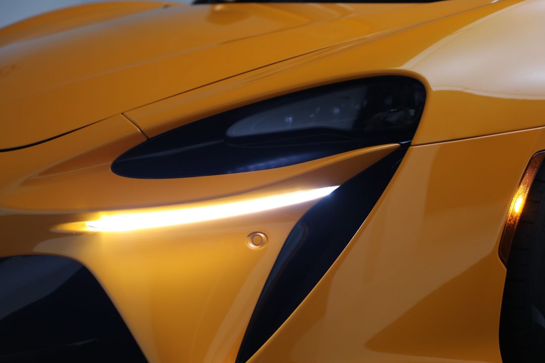2024 McLaren Artura
