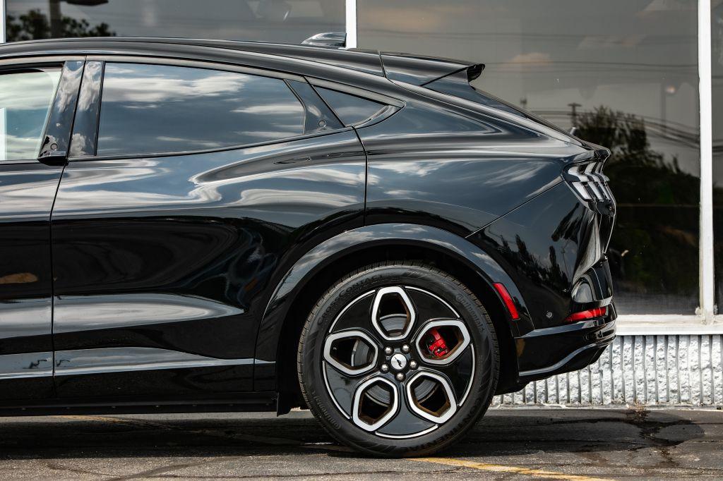 2023 FORD MUSTANG MACH-E