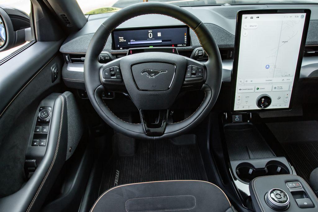 2023 FORD MUSTANG MACH-E