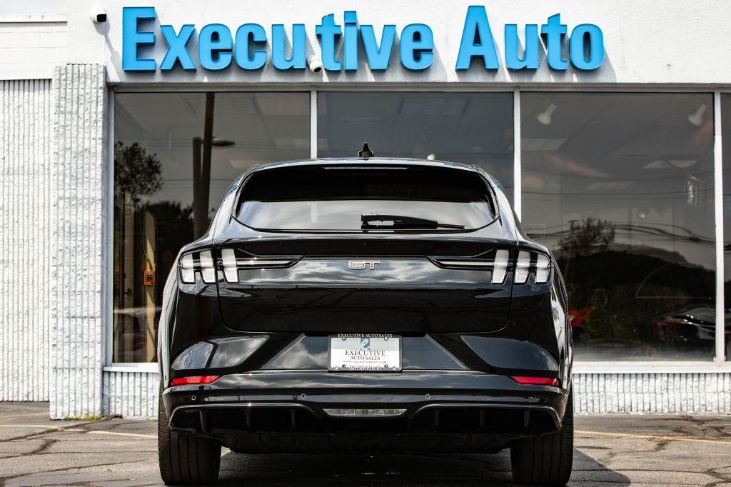 2023 FORD MUSTANG MACH-E