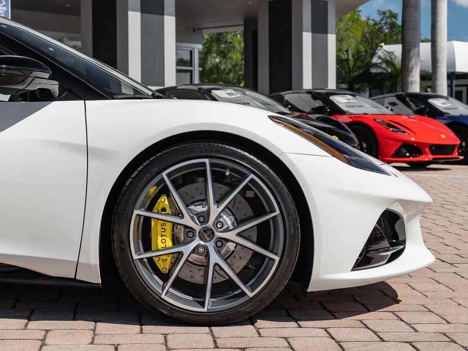 2024 Lotus Emira