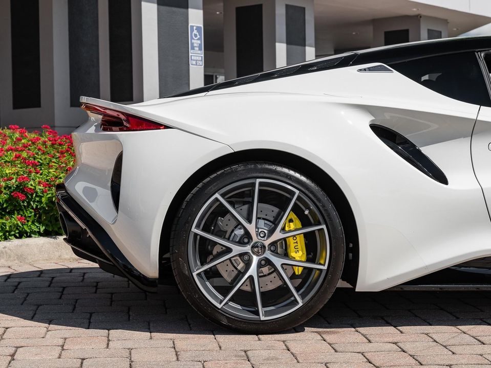 2024 Lotus Emira